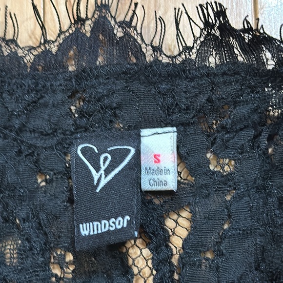 Windsor Lace Mini Dress - Picture 3 of 8